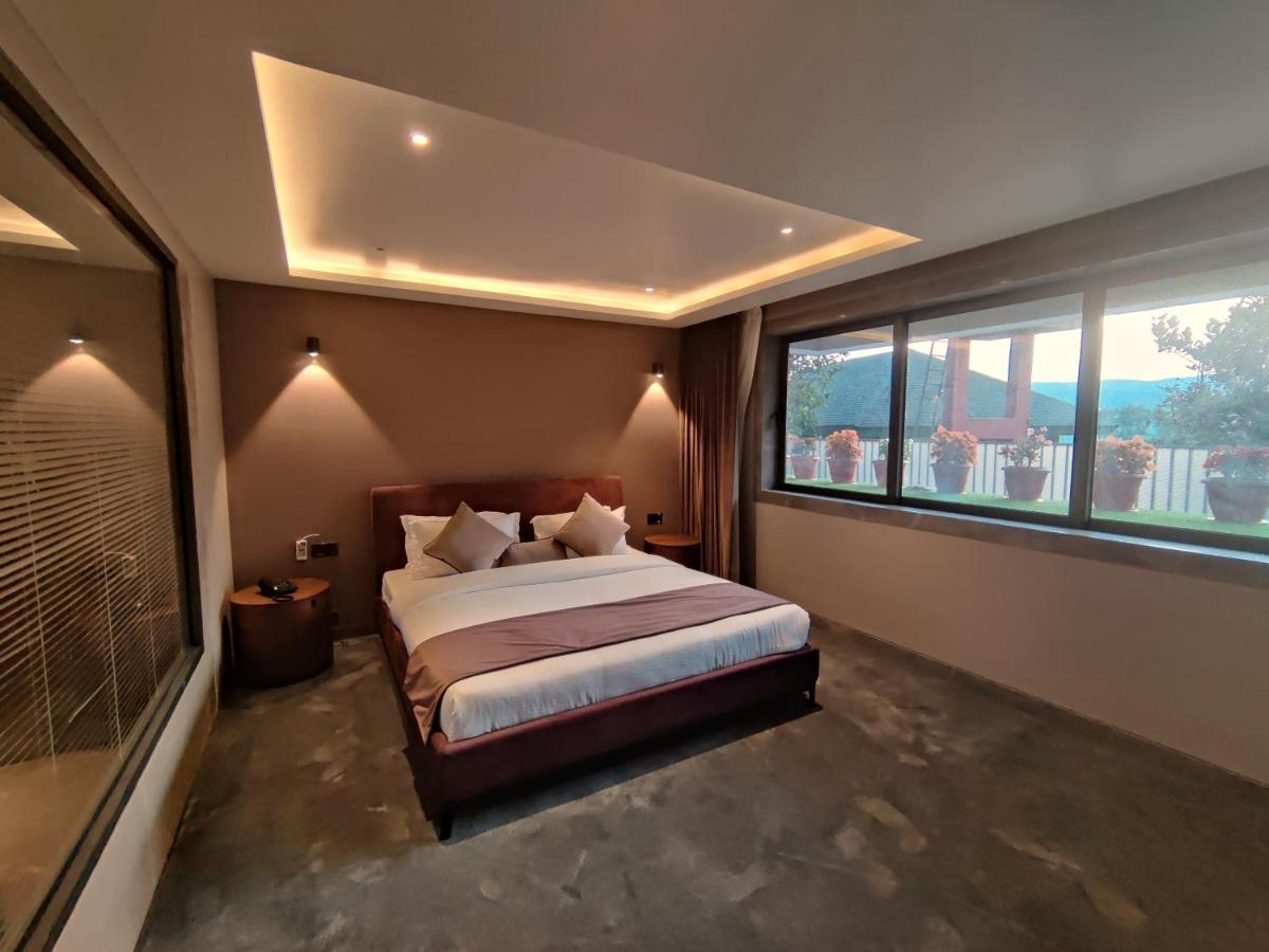 Leela Resort, The Exotic Boutique Hotel - Pure Veg Mahabaleshwar Room photo