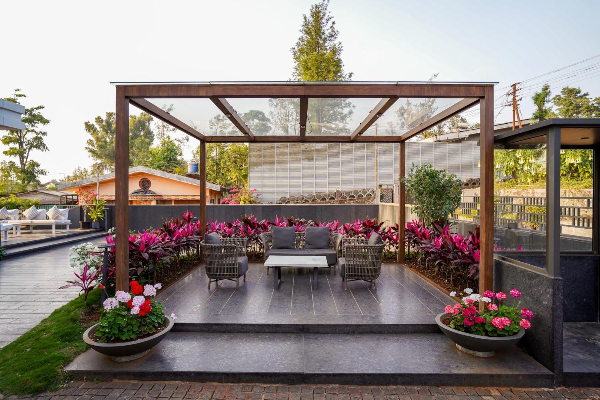 Leela Resort, The Exotic Boutique Hotel - Pure Veg Mahabaleshwar Exterior photo